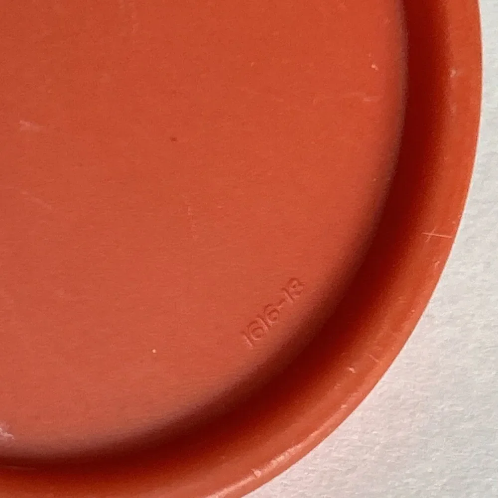 Vintage Tupperware Modular Mates Oval Seal Replacement Lid 1616-15 red
